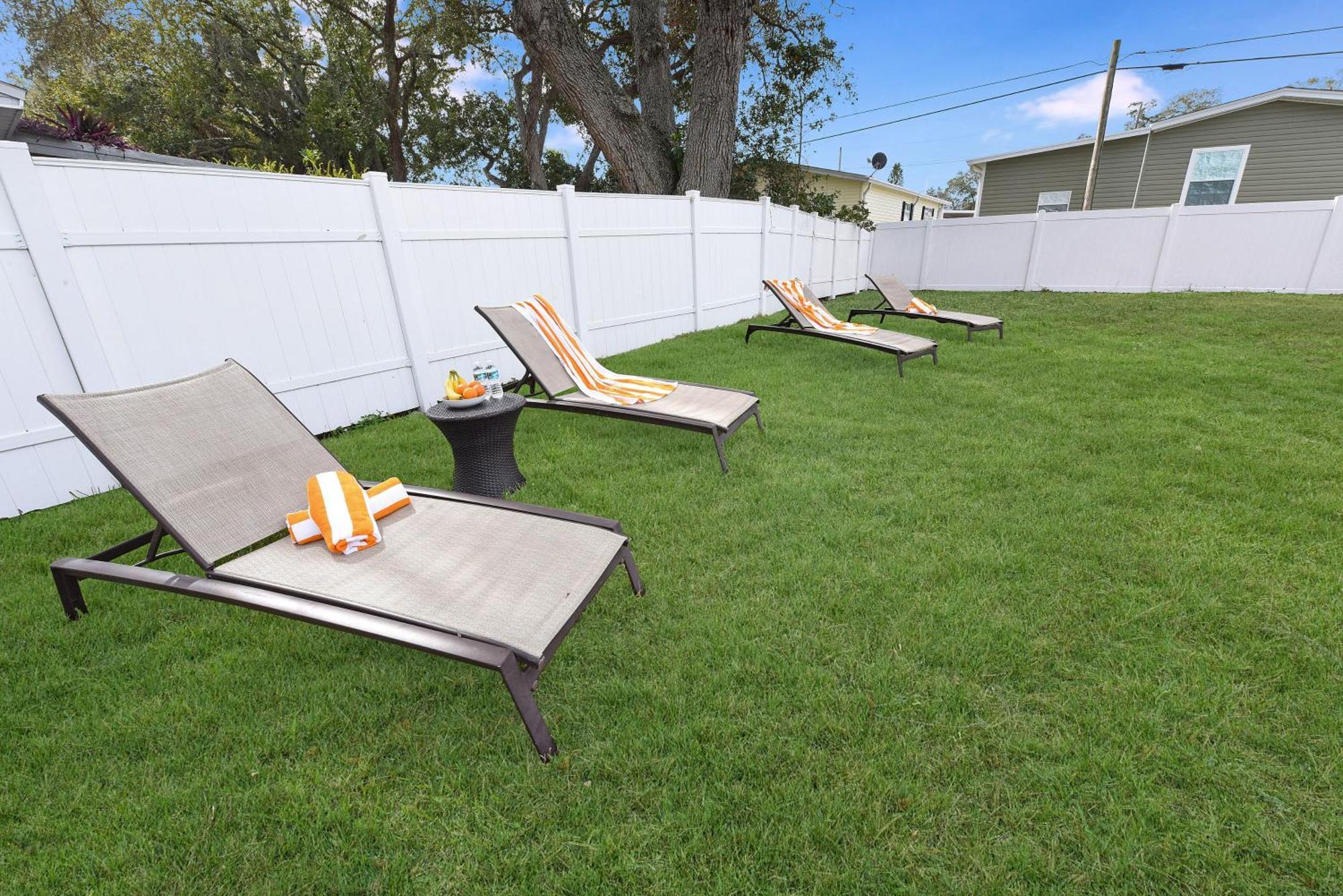Palm Cove Motel Клиъруотър Екстериор снимка